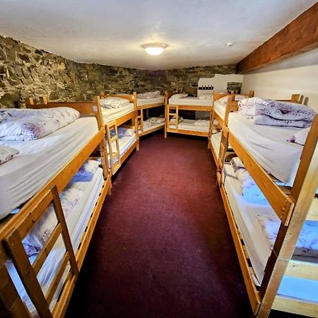 Old Mill Holiday Hostel Вестпорт Екстер'єр фото